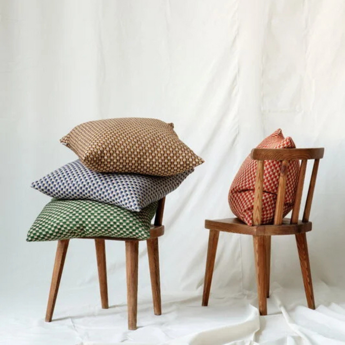 Isak Cushion