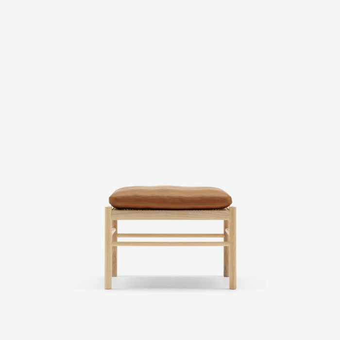 OW149F Colonial Footstool