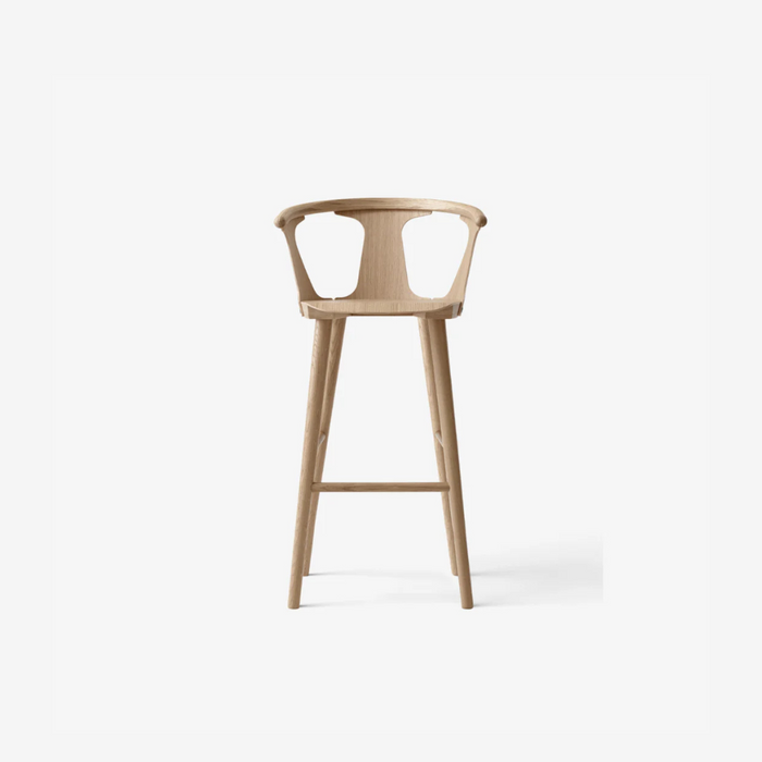 In Between SK7/SK9 Stool