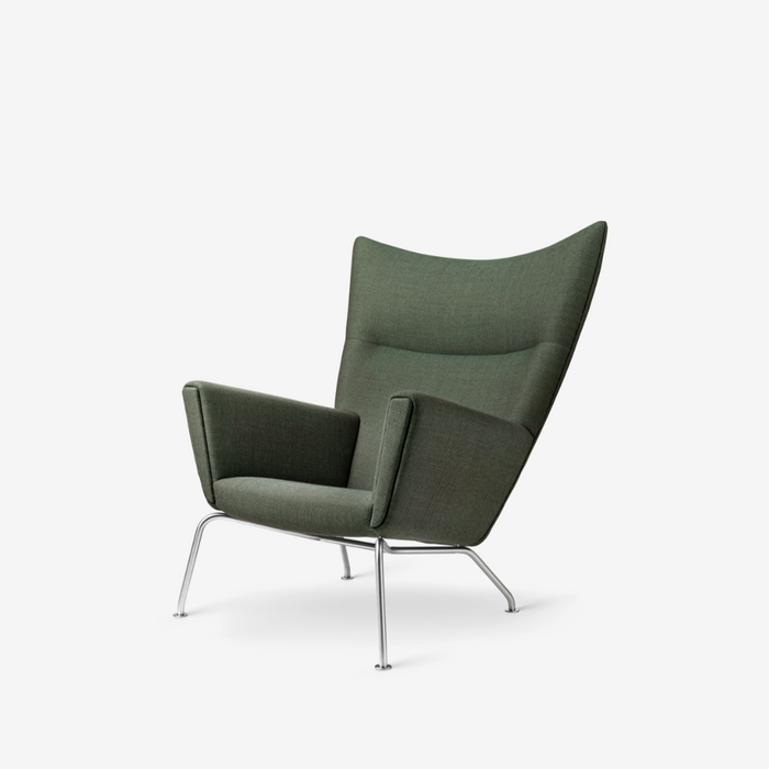 CH445 Wing Chair