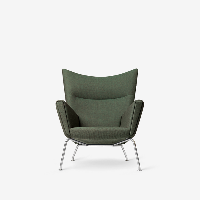 CH445 Wing Chair