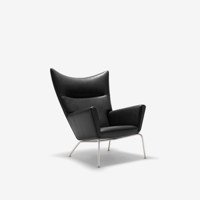 CH445 Wing Chair