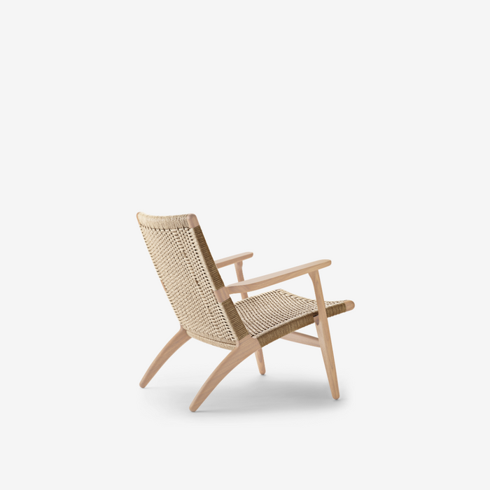 CH25 Lounge Chair