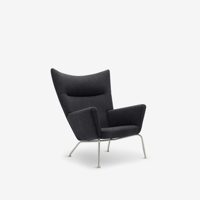 CH445 Wing Chair