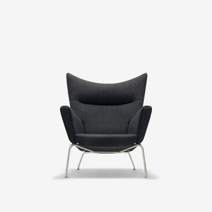 CH445 Wing Chair