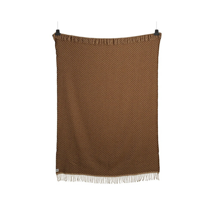 Isak Throw