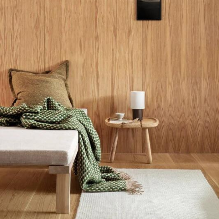 Isak Throw