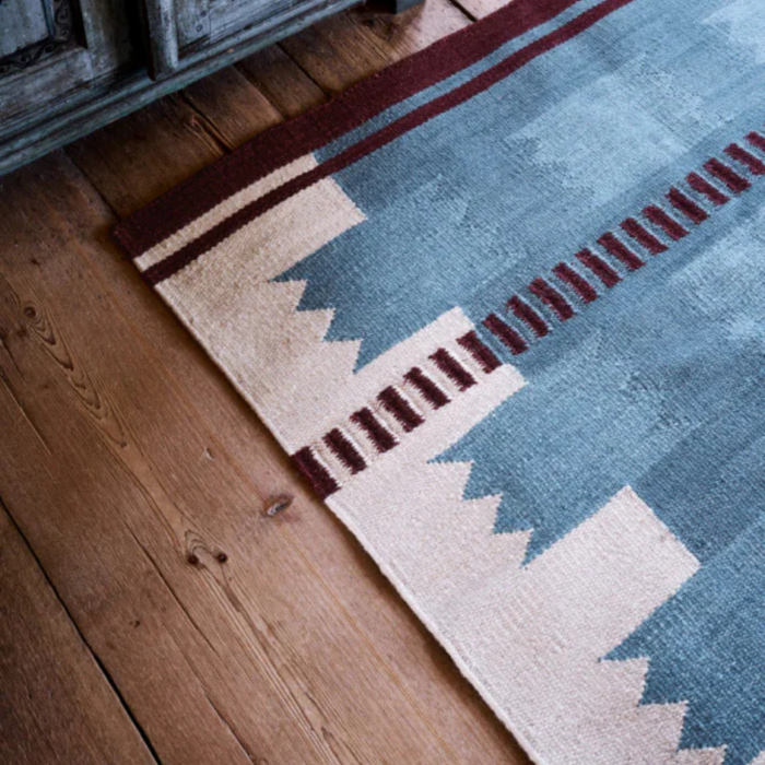 Röllakan Iris Rug