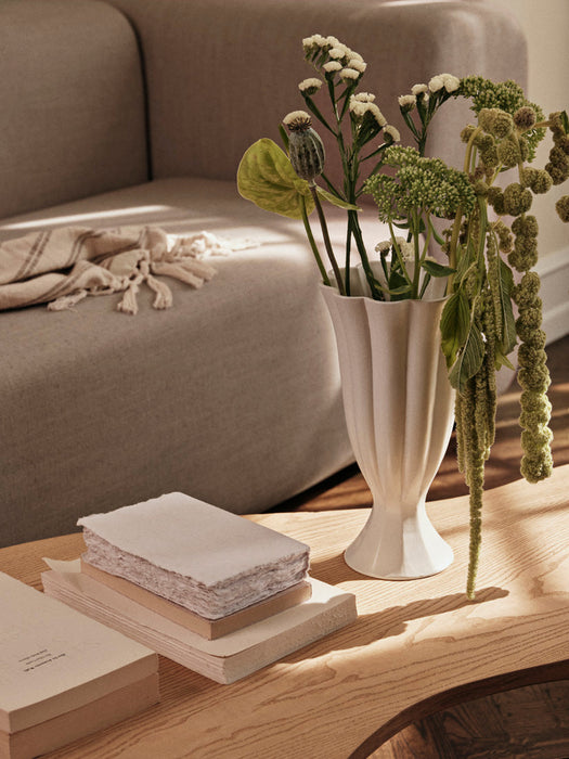 Heli Vase