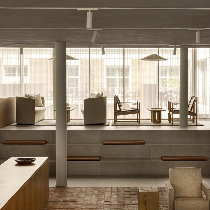 HB Lounge Chair