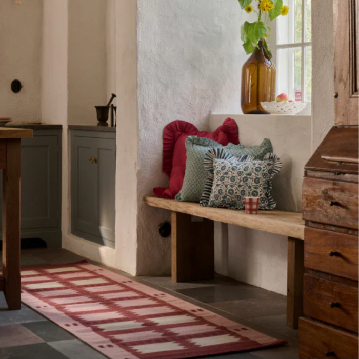 Röllakan Iris Rug