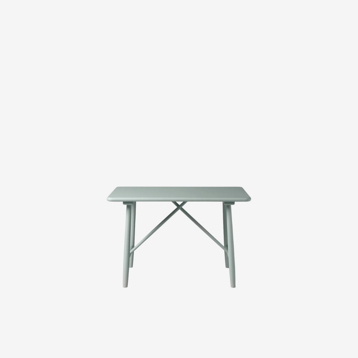 P10 Children's Table