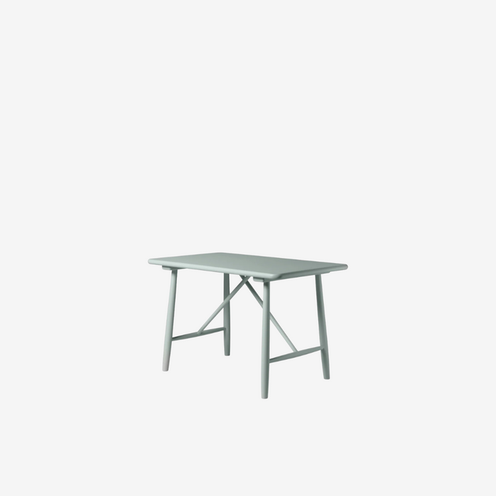 P10 Children's Table