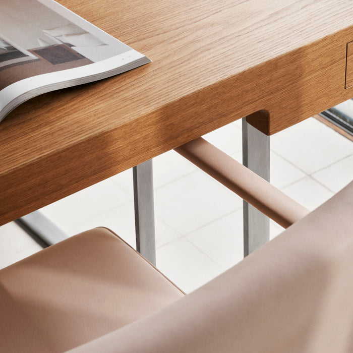 CH110 Desk