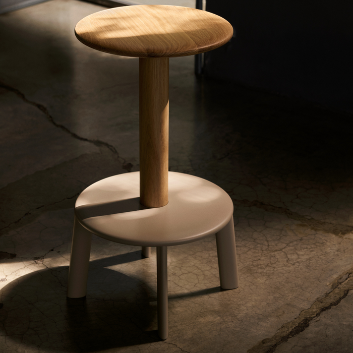 Massif AV39/40 Stool
