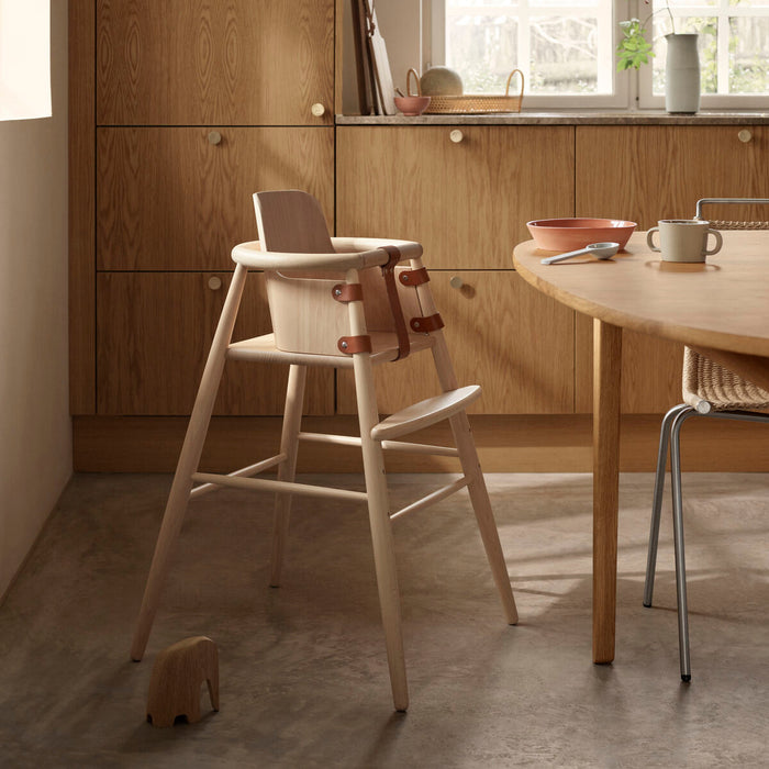 ND54 High Chair