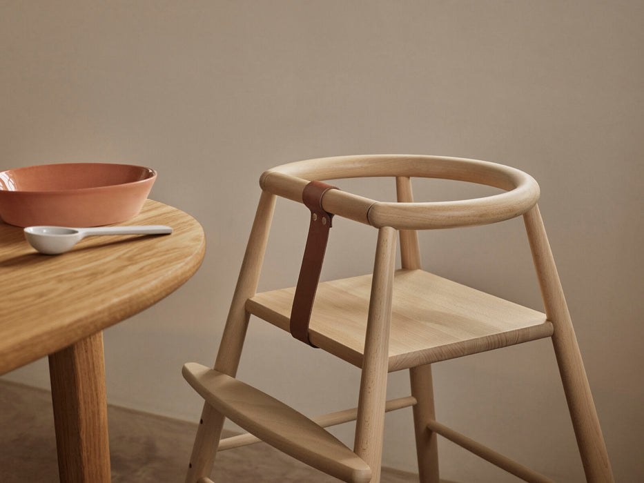 ND54 High Chair