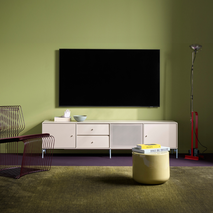 Montana Octave VIII TV Bench