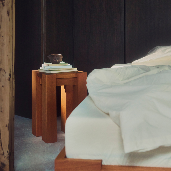 Solido Side Table