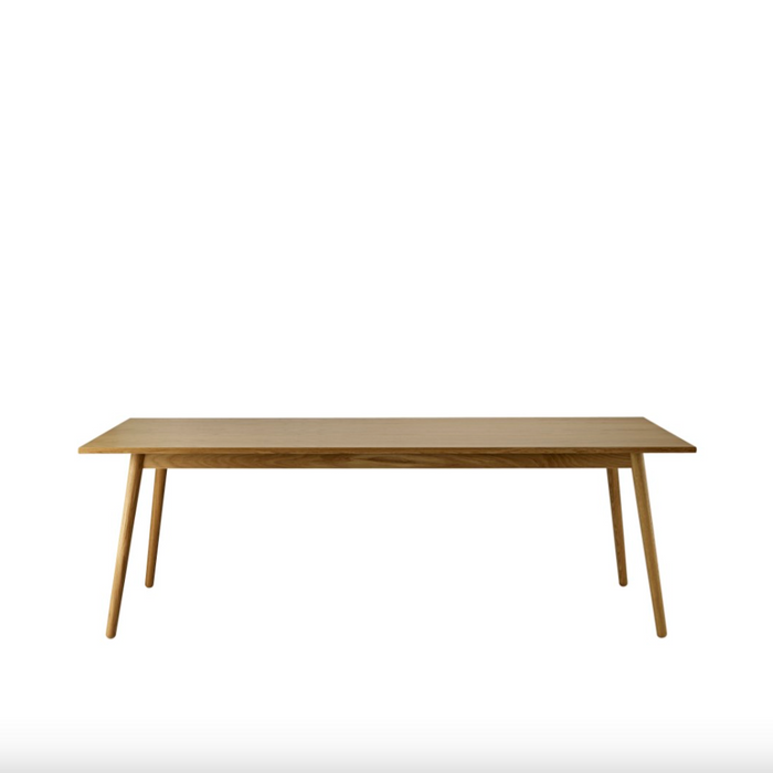 C35 Dining Table