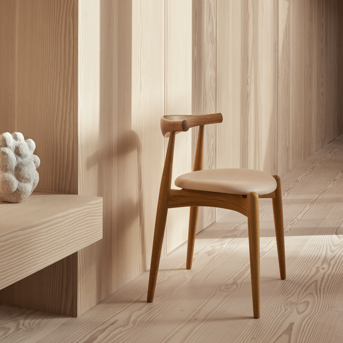 CH20 Elbow Chair