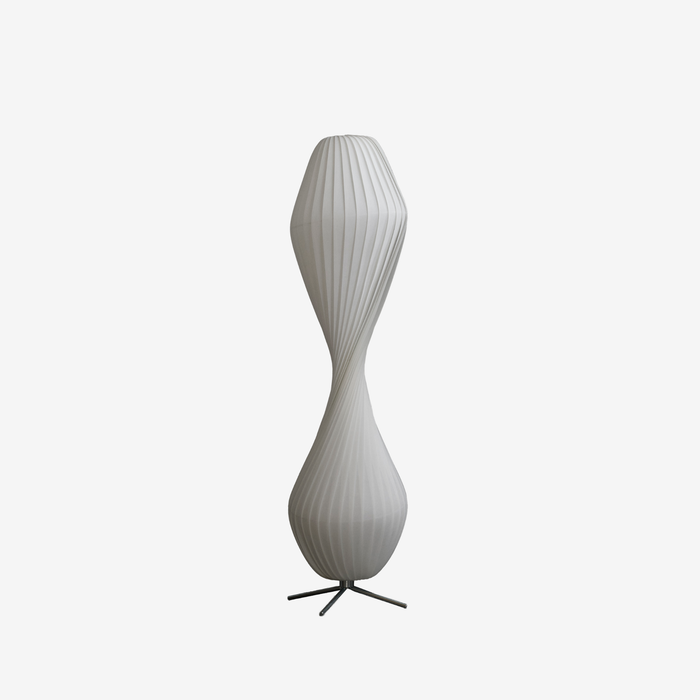 TR32 Floor Lamp
