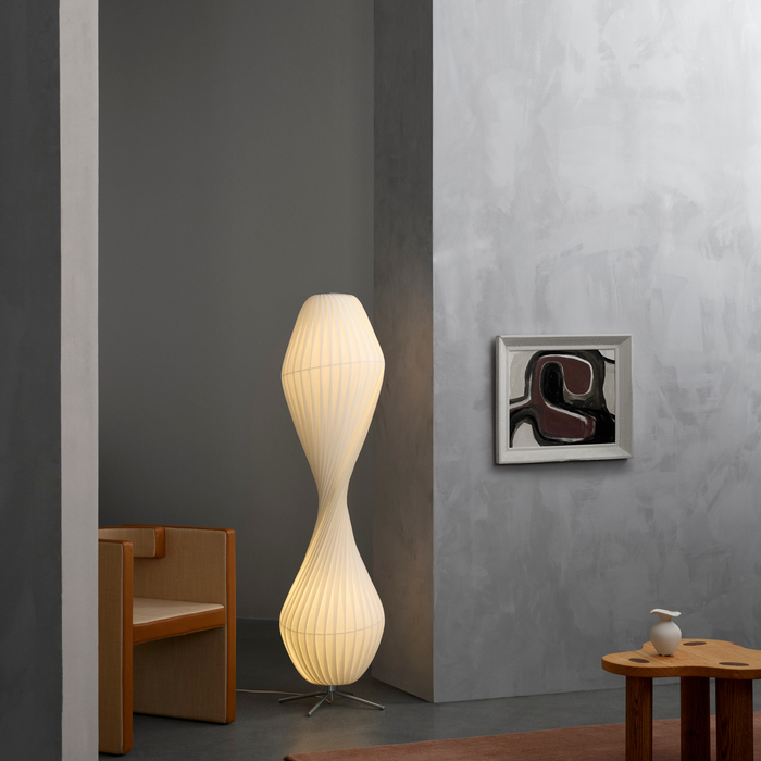 TR32 Floor Lamp
