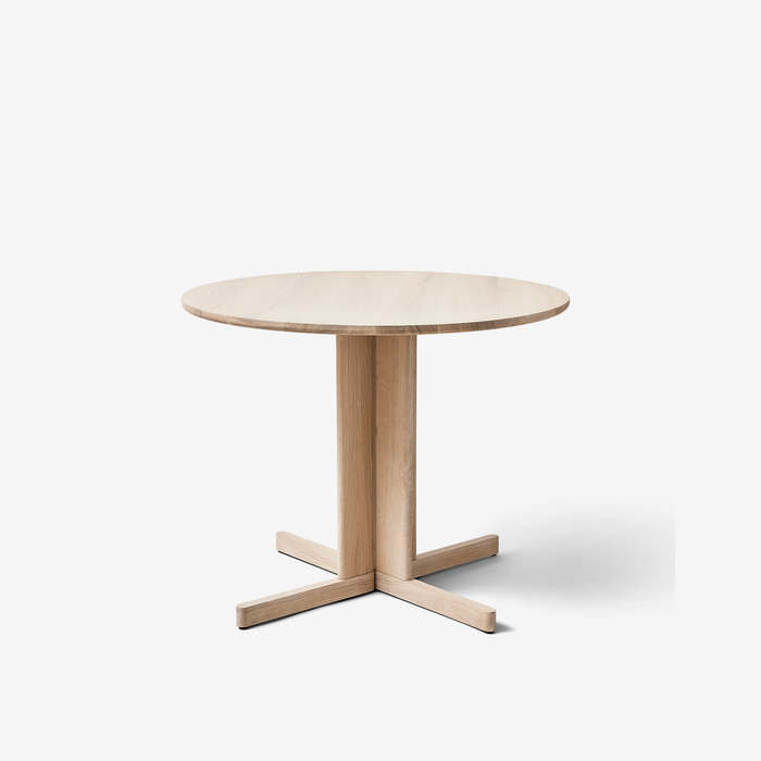 Trefoil Round Table