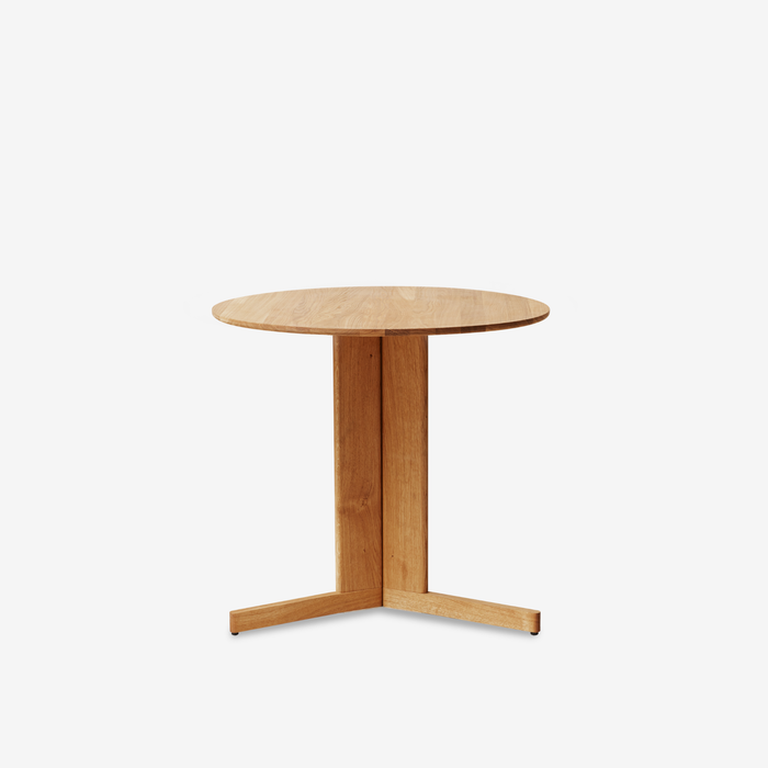 Trefoil Round Table