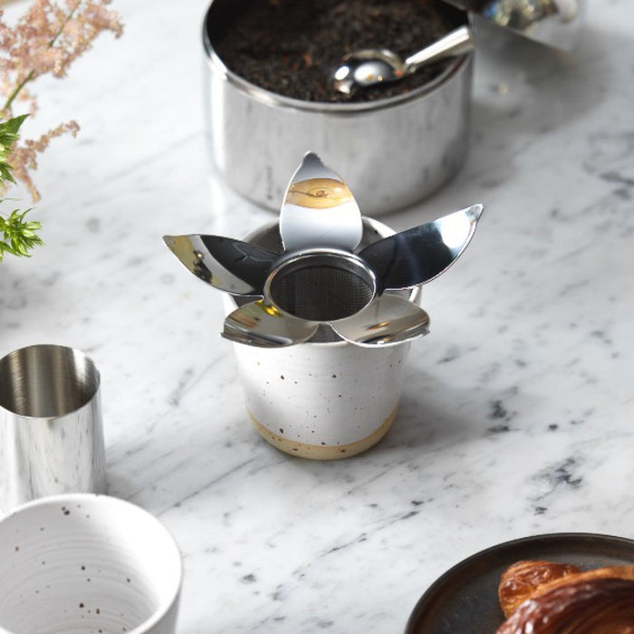 Blad Tea Strainer