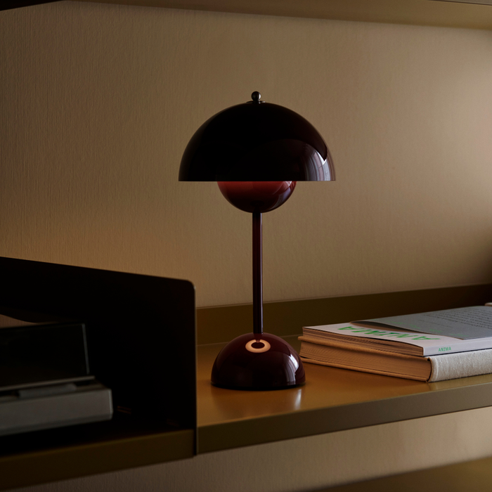 Flowerpot VP9 Portable Lamp