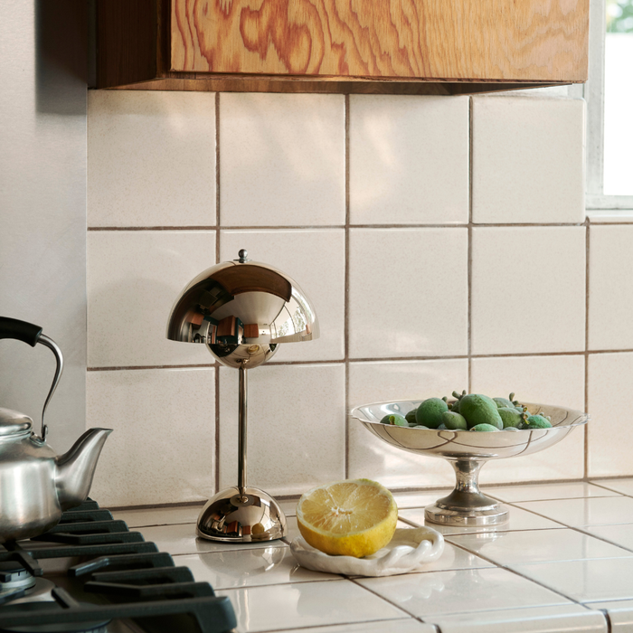 Flowerpot VP9 Portable Lamp