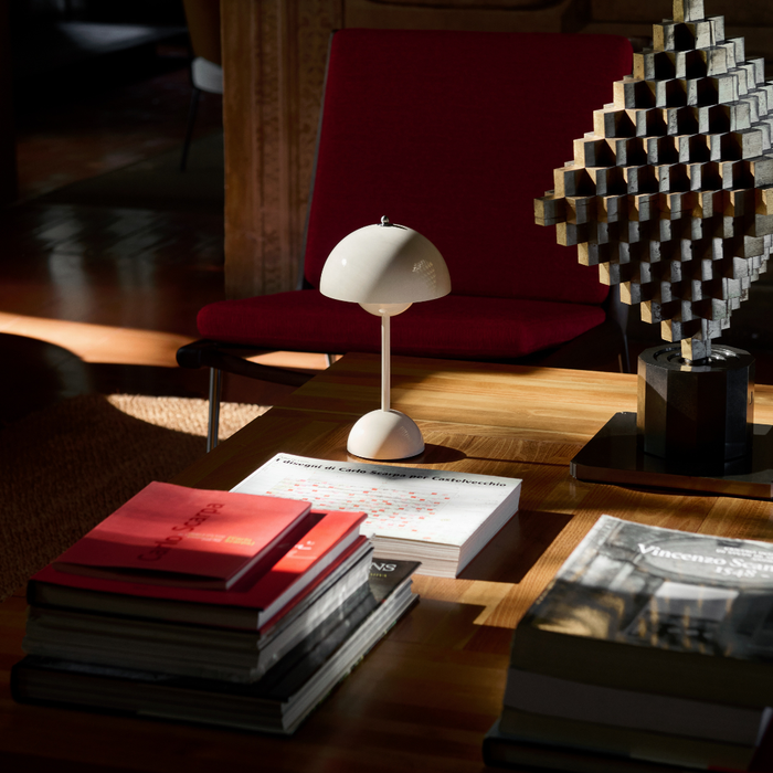 Flowerpot VP9 Portable Lamp