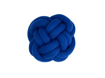 Knot Cushion