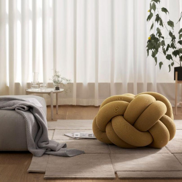 Knot Cushion XL