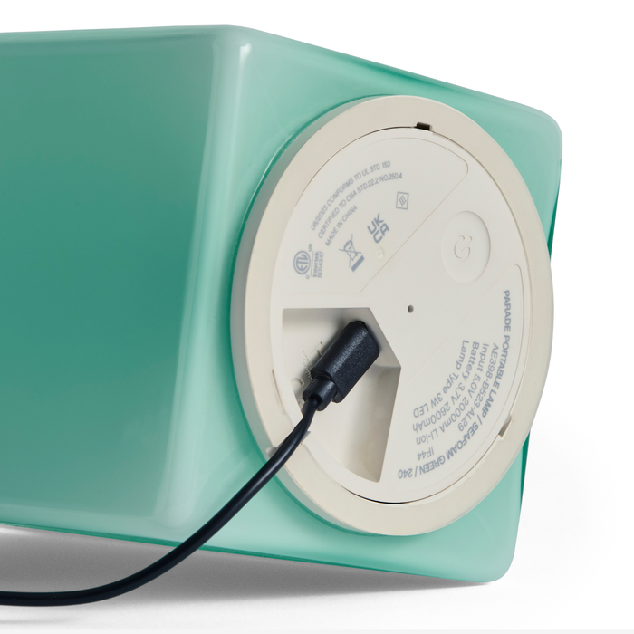 Parade Portable Lamp