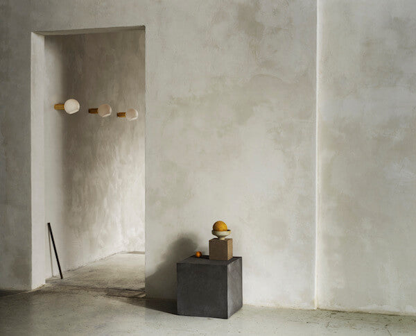 Donya Wall Lamp