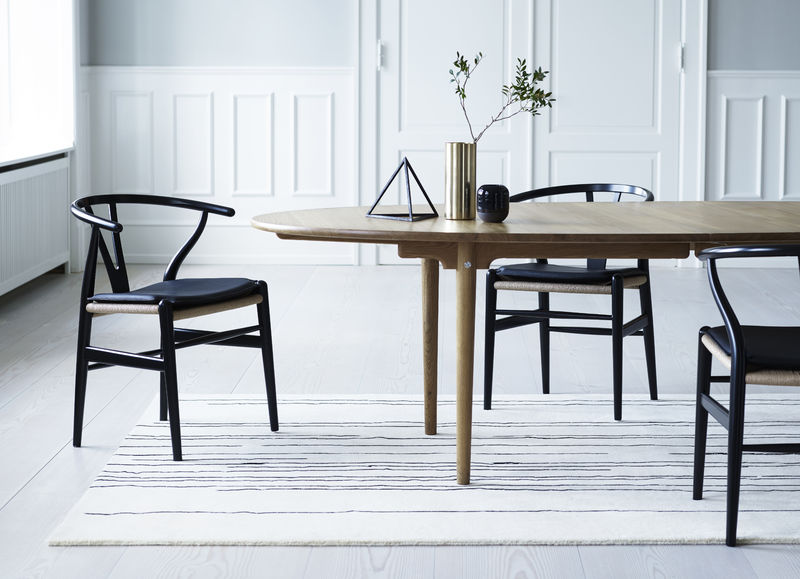 CH339 Dining Table