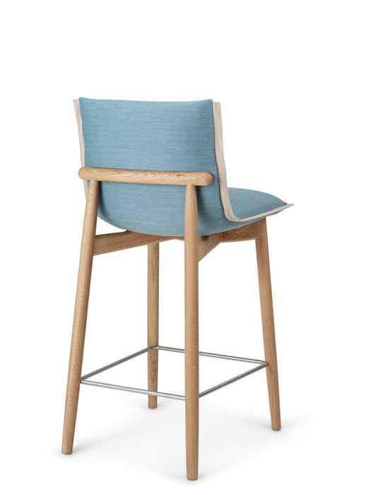 E006 Embrace Bar Stool