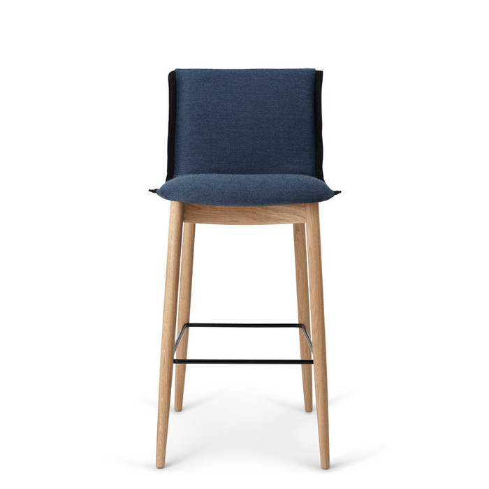 E006 Embrace Bar Stool