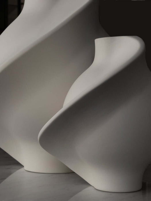 Pirout Vase - Raw White