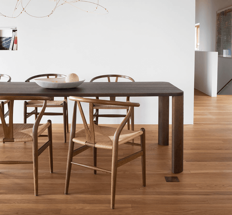 Moci Dining Table