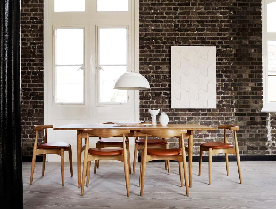 CH20 Elbow Chair