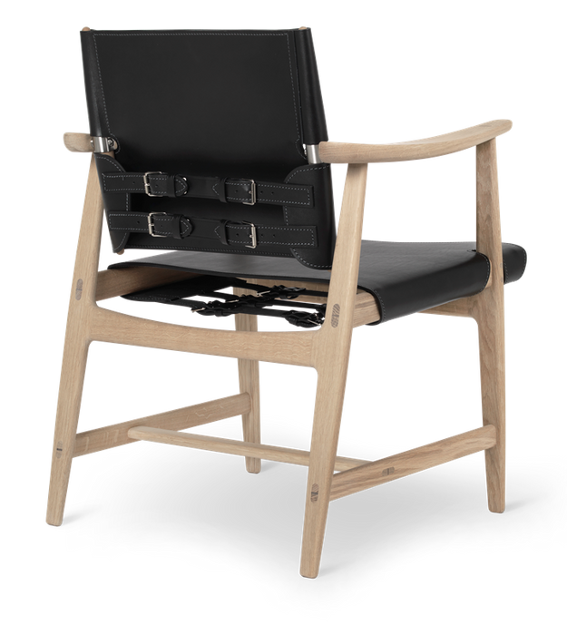 BM1106 Huntsman Chair